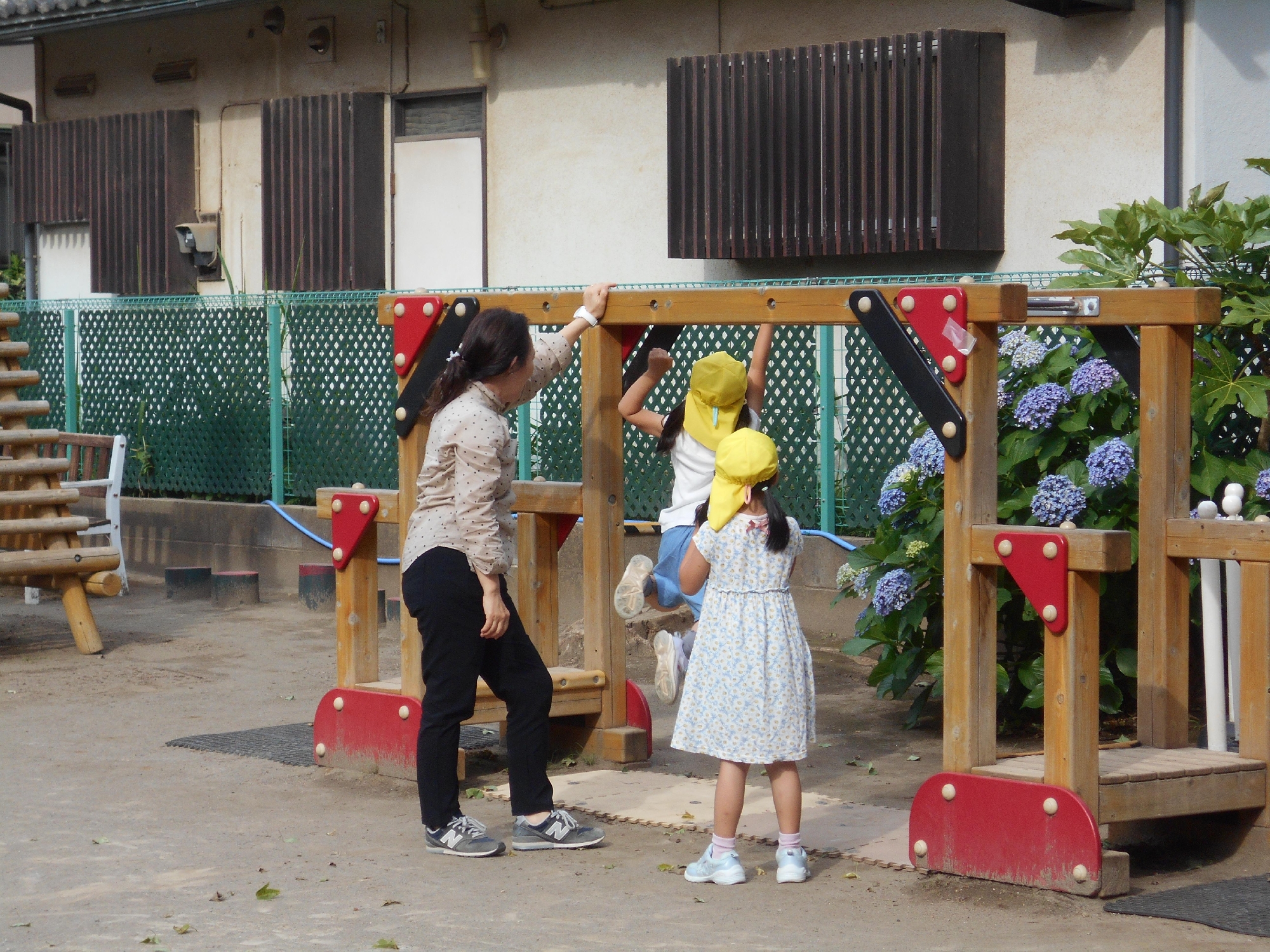 年長組　おとまり会！①登園～自由遊び