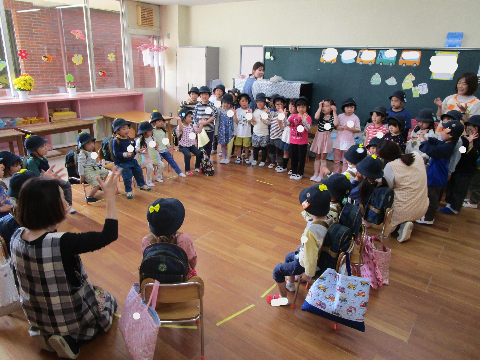 年長組　『ようこそ柏幼稚園ヘ！』　異年齢交流