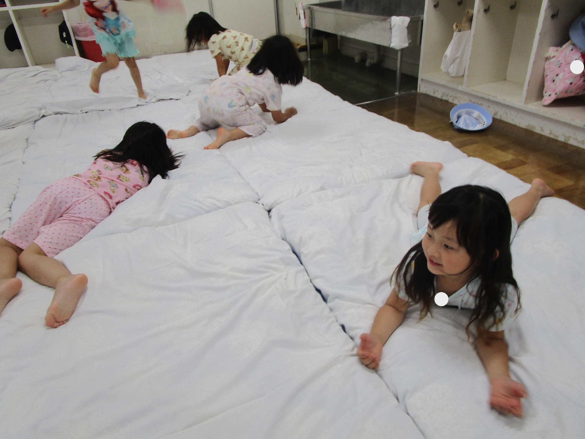 年長組　おとまり会！⑨布団の上で...
