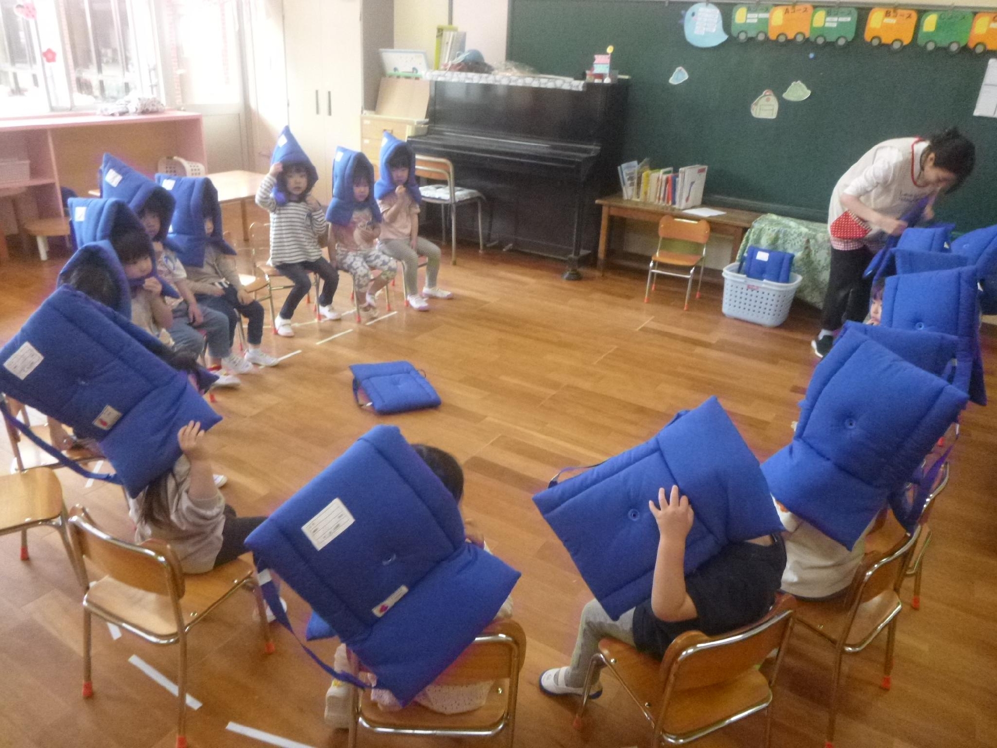 避難訓練ごっこ