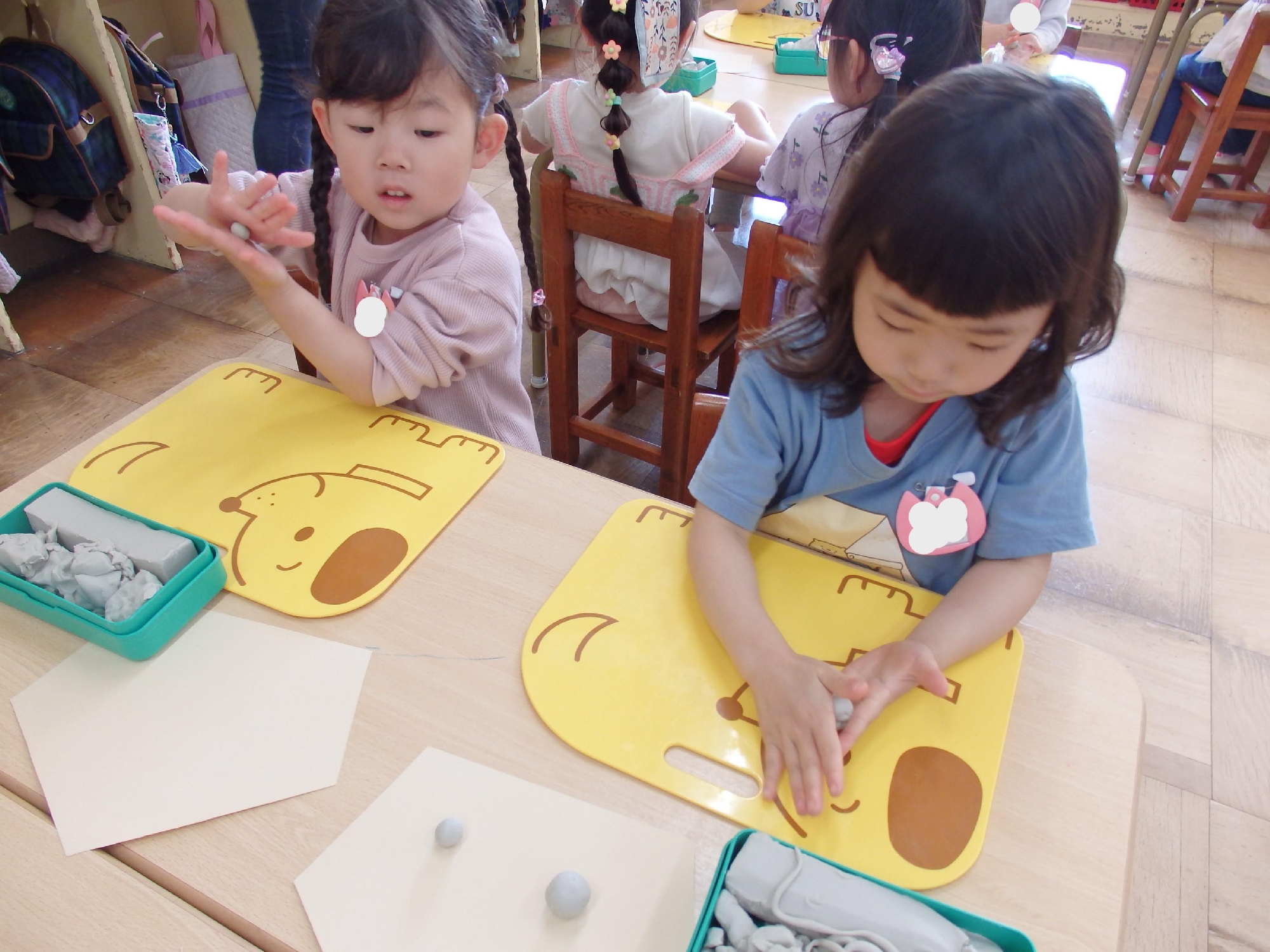 年中組　粘土を使って