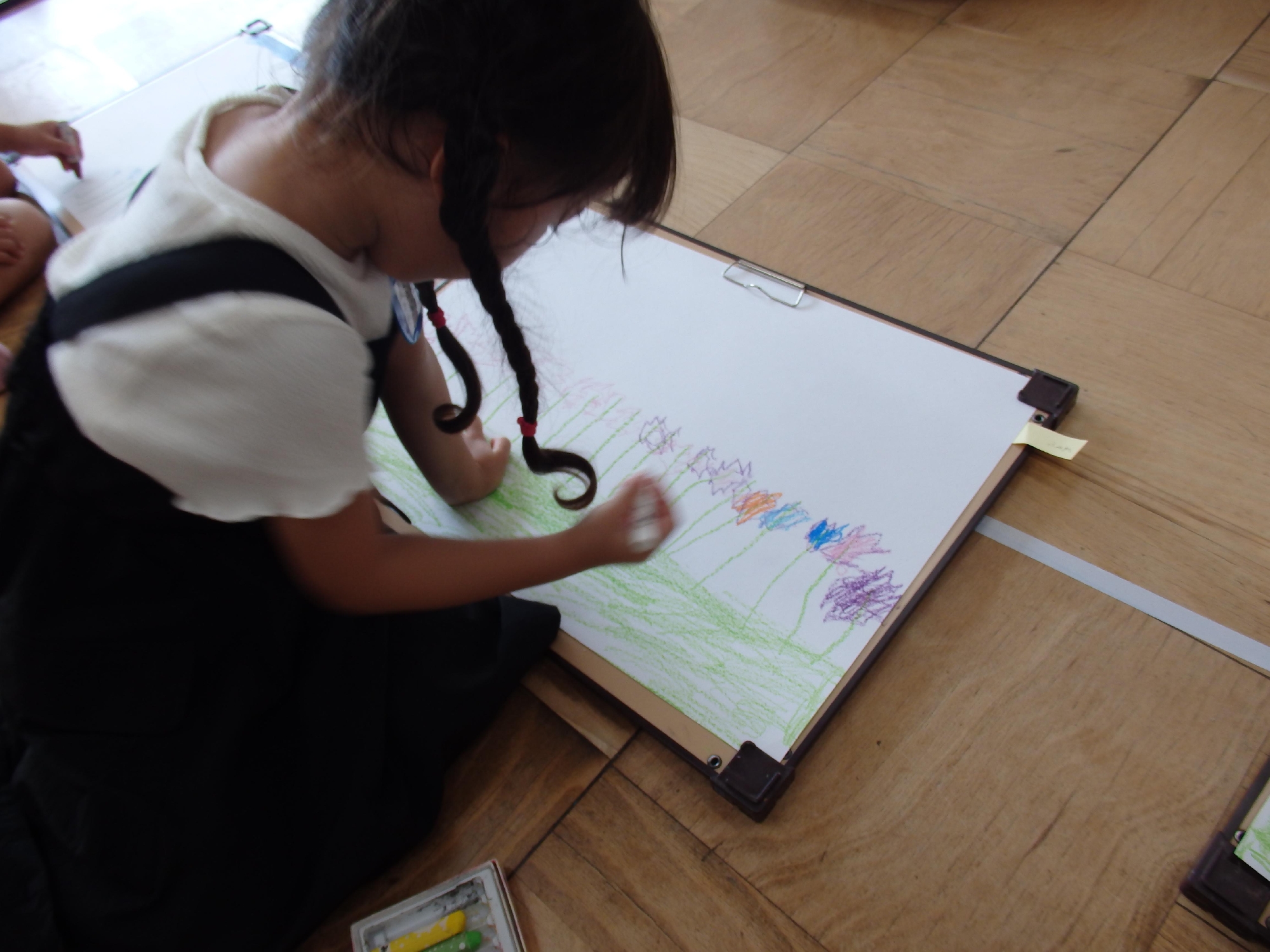 年中組　はじき絵