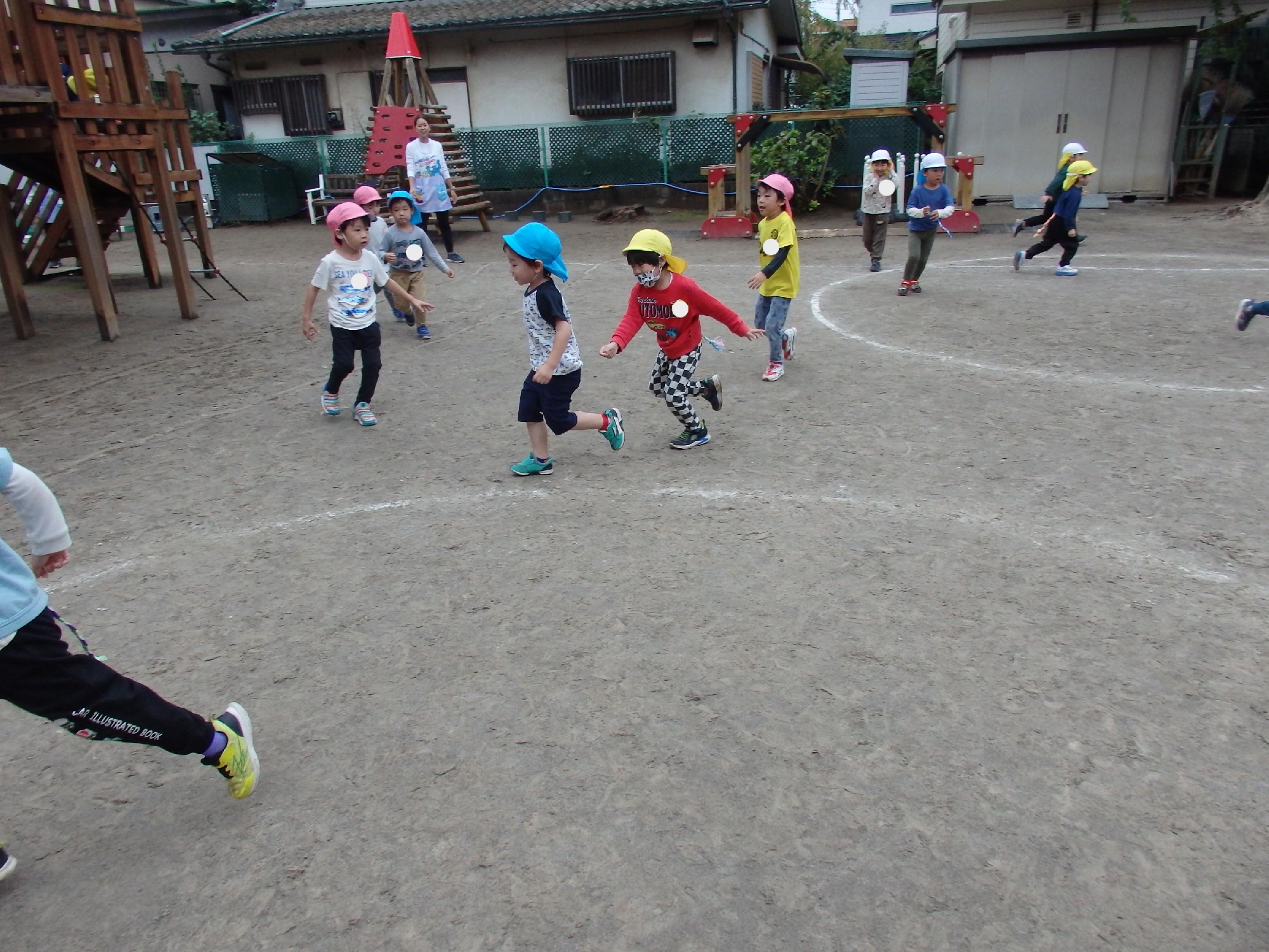 年中組　しっぽとり